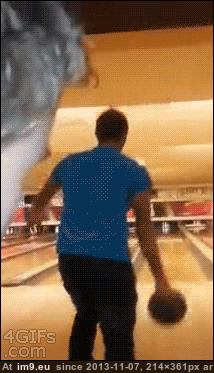 [Funny] Bowling fail (in My r/FUNNY favs)