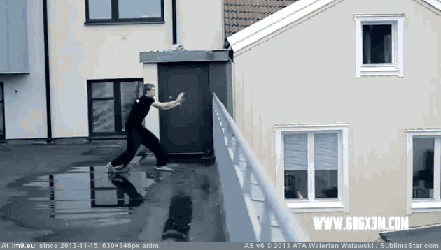 [Wtf] The elusive parkour-tard in it's natural habitat... (in My r/WTF favs)